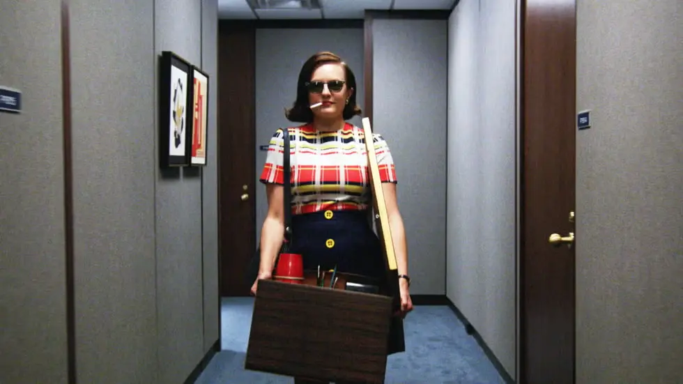 elisabeth moss as peggy on mad men