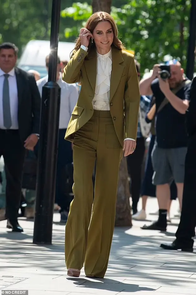 Catherine, 43, attended an event held by the British Fashion Council at London 's 180 Studios to celebrate the impact of young British creatives and the UK's thriving fashion industry, as well as recognise designers who are leading the way in sustainable practices and making a positive impact on the environment