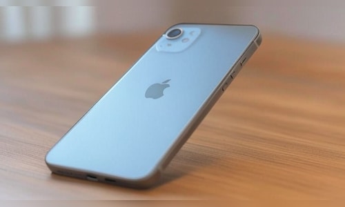 Apple fails to halt court ruling on App Store modifications.