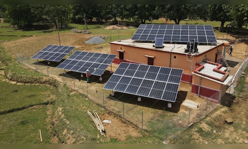 China's Solar Sector Convenes Amid Growing Concerns Over Demand