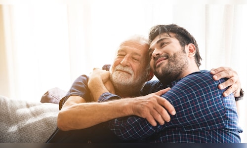 Father's Day 2025 Present Ideas: 10 Boozy Treats That Show 'You’re Amazing' – Prices and Brands Included