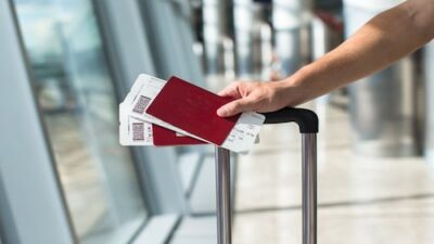 Ixigo provides AI solutions and adaptable payment methods to simplify travel expenses.