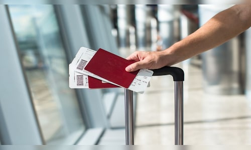 Ixigo provides AI solutions and adaptable payment methods to simplify travel expenses.