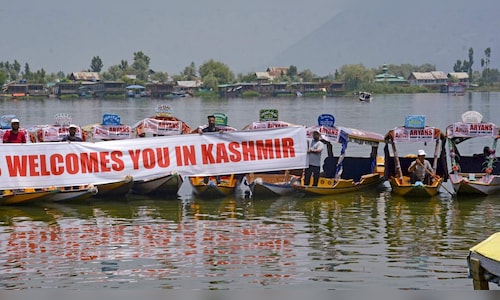 Jammu and Kashmir Organizes Shikara Race on Dal Lake to Boost Valley Tourism