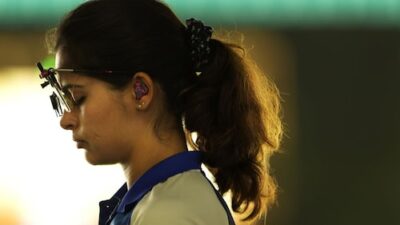 Manu Bhaker and Chain Singh reach finals but fall short of medals at Shooting World Cup.