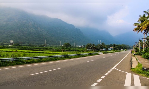 Monsoon Wonders: 10 Nearby Getaways from Bengaluru to Experience the Rainy Season