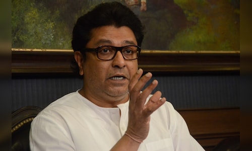 Raj and Uddhav ignite rumors of a reunion, express willingness to set aside minor issues for the sake of Maharashtra.