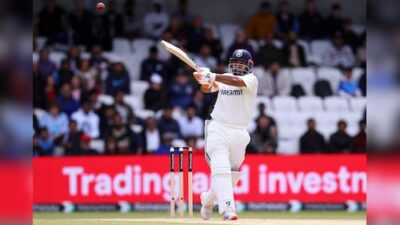 Ravi Shastri: Rishabh Pant masters the statistics with his personal computer.