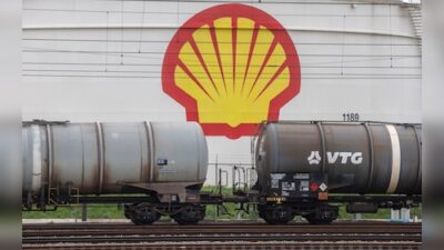 Shell announces it has no plans to bid for BP.