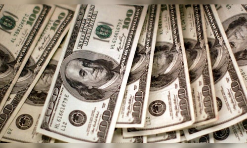 US Dollar Declines as Donald Trump Contemplates Early Announcement of Next Fed Chair