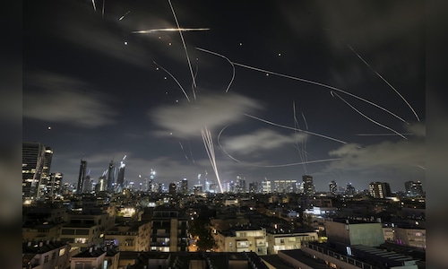 US Verifies Missile Strike on Airbase in Qatar from Iran, Reports No Injuries