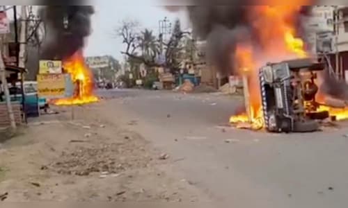 Violence Related to the West Bengal Waqf Act: Key Facts on Deaths, Arrests, and Internet Shutdowns