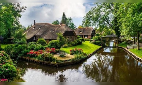 Water-Lodging Adventures: Eight Stunning Destinations for Travelers to Experience Floating Homes