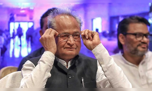 Ashok Gehlot Claims Central Government is 'Selling' Aravallis, Accuses Them of Undermining Environmental Protections