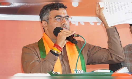 Blame Game Initiates: BJP and AAP Spar Over Toxic Air Crisis in Delhi