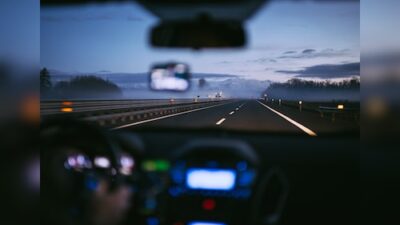 California postpones the cancellation of 17,000 commercial driver's licenses until March following a lawsuit by immigrants.