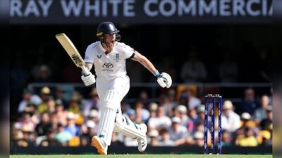 Crawley: Australia Proves Their Status as Ashes Favorites