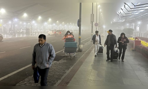 Delhi Airport News: More than 27 flights cancelled, with many others delayed on December 18 due to thick fog.