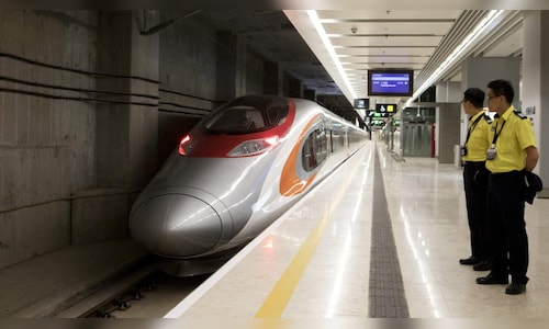 Don't Blink: China's Maglev Train Hits 700 km/h in Just Two Seconds