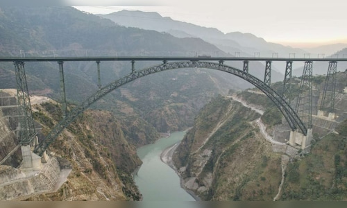 Jammu-Pathankot Railway Bridges Evaluated for Safety and Repairs by Senior Officials Following Rain Damage