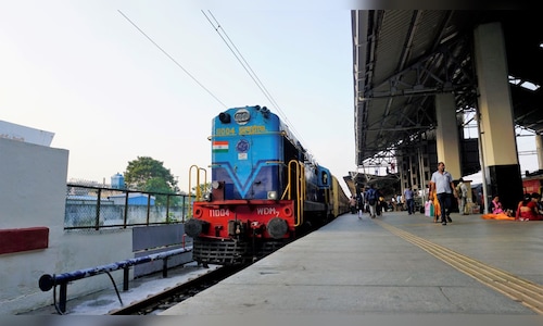 South Eastern Railway Halts Passenger Services for Three Days Due to Elephant Transit in Chakradharpur Division