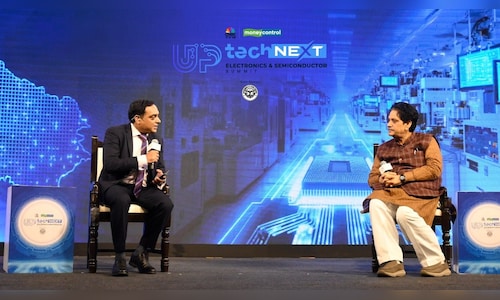 Uttar Pradesh Drives India's Semiconductor Expansion through Policy Enhancements and Manufacturing Initiatives at the UP Tech Next Electronics and Semiconductor Summit