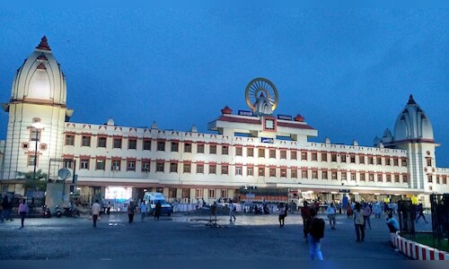 10 Iconic Railway Stations in India