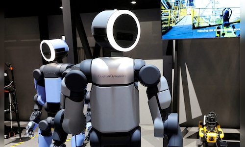 Arm introduces 'Physical AI' division, participating in the tech and automaker rush towards robotics.