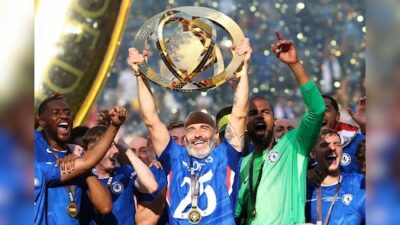 Chelsea parts ways with Enzo Maresca amid speculation of conflict with club owners.