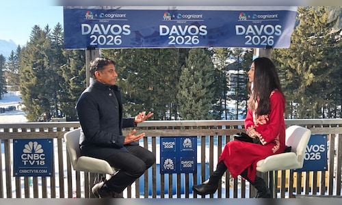 Davos 2026: Novartis CEO Vas Narasimhan anticipates AI benefits for the pharmaceutical industry within 7 to 10 years.
