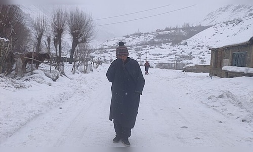 Discover India's coldest inhabited location, historically colder than Siberia, with temperatures dropping below -60°C.