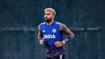 Hardik Pandya Hits Five Sixes in an Over During Vijay Hazare Trophy, Finishes with 133 Runs