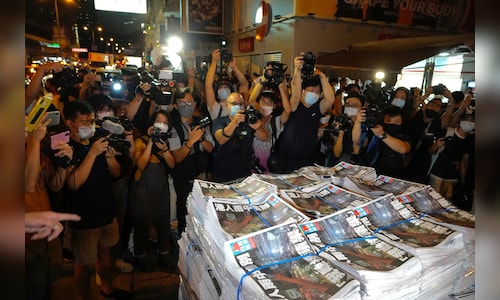 Hong Kong's Press Freedom Ranking Plummets from 18th to 140th Following Closure of Apple Daily