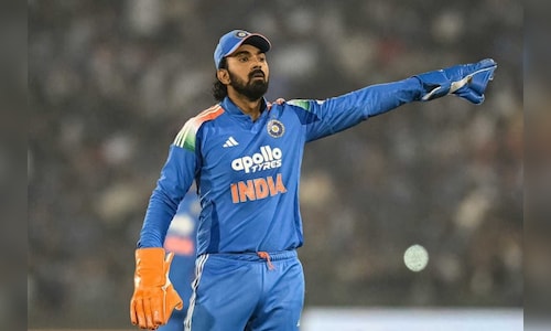 IND vs NZ: KL Rahul Guides India to 284/7 Following Mid-Innings Struggles in Rajkot