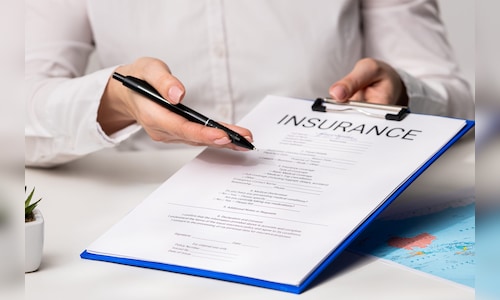 Lemonade Reduces Tesla's Full Self-Driving Insurance Premiums by 50%