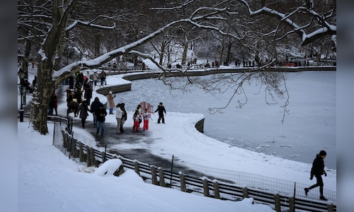 More than 9,000 Flights Cancelled Due to a Major Winter Storm Affecting Much of the US