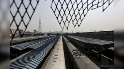 Northern Railway to operate special trains between Katra and Srinagar on January 27–28 due to snowfall.