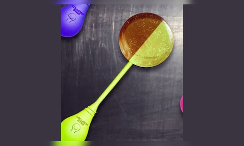 This lollipop creates melodies in your mind.