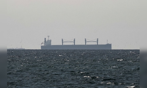 An Indian LPG Vessel Navigates an Iran-Managed Route through Hormuz.