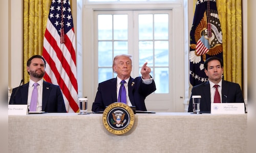 Trump considers Vance or Rubio for 2028 as conflict with Iran influences the next GOP leader.