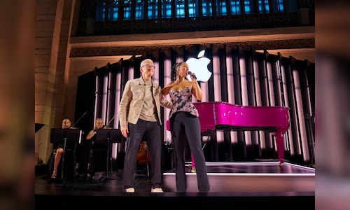 Apple Commemorates 50 Years, Celebrates 2.5 Billion Devices and Its Transformation from Garage Startup to Global Icon