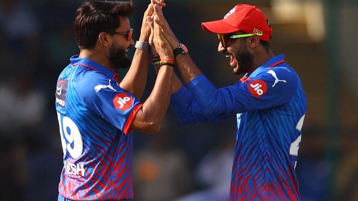 Buttler Drives Titans to a Strong Start in Powerplay