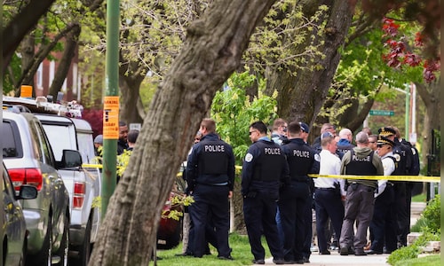 Chicago hospital shooting: One officer dead, another in critical condition.