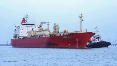 Donald Trump declares that sanctions on Iran will persist until a peace agreement is reached.