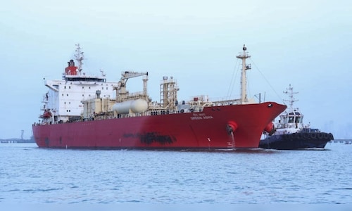 Donald Trump declares that sanctions on Iran will persist until a peace agreement is reached.