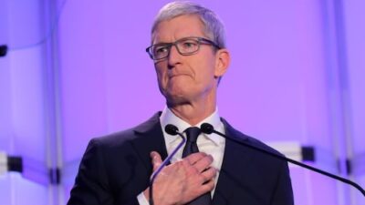 "Fantastic Leader and Manager": Trump Comments as Tim Cook Passes Apple CEO Position