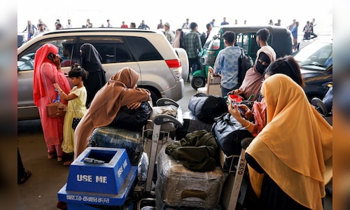IndiGo and SpiceJet Launch Special Flights to Repatriate Stranded Indians During West Asia Airspace Emergency