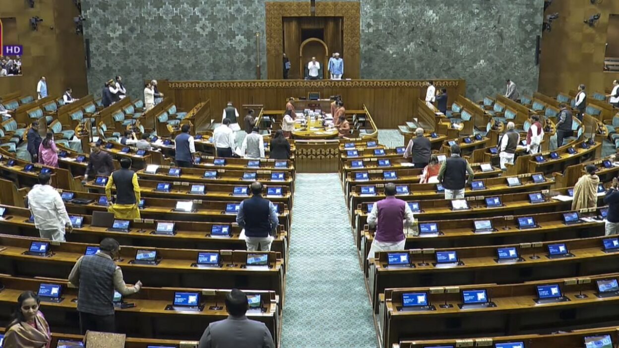 Live Updates from the Special Parliamentary Session: Shashi Tharoor Calls Delimitation a Form of Political Demonetization