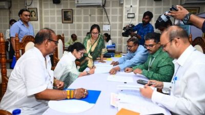 Mamata Banerjee submits nomination for Bhabanipur constituency, declares, "This is where it all started for me."
