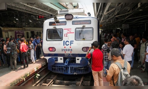 Mumbai to Introduce India's First Non-AC Local Train with Closed Doors: Everything You Need to Know